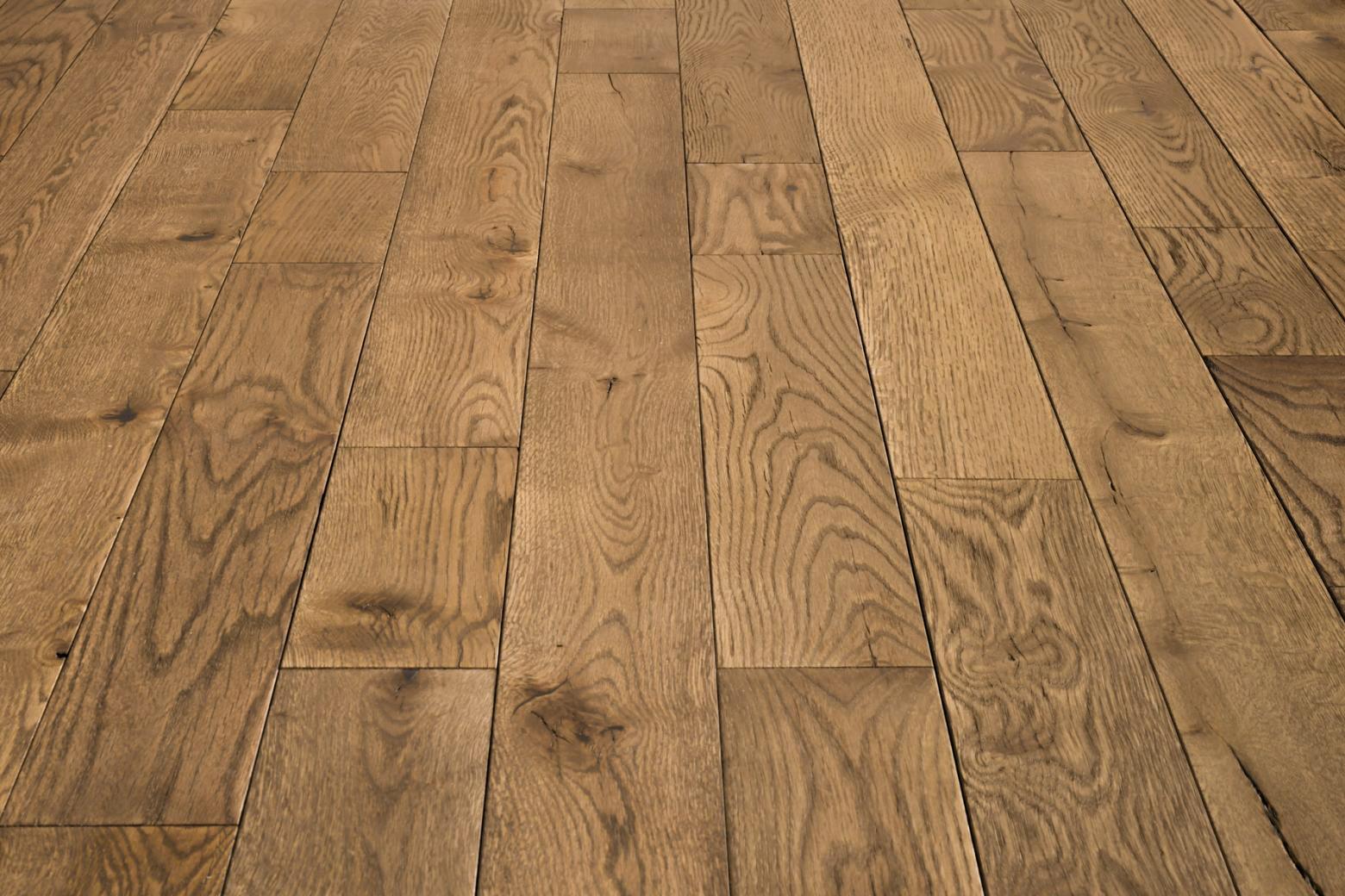 Reclaimed Oak Flooring & Paneling | BLACK & TAN—TAN OAK | Pioneer
